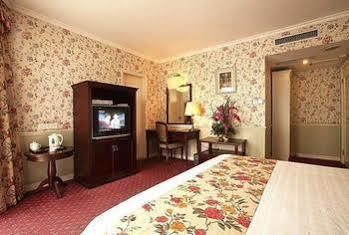 Oak Hotel - Chongqing Yingxiang Branch Tsjoengking Buitenkant foto